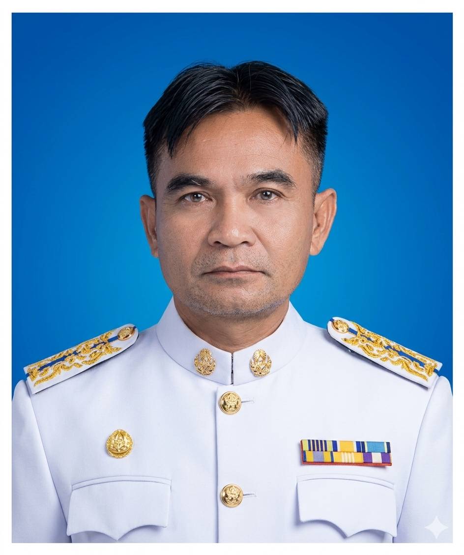 นายอุทิน  ตรีแก้ว