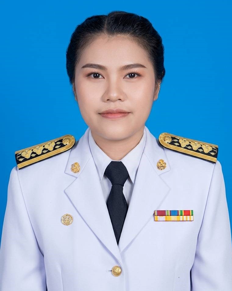 นางสาวดาวประกาย ทองอ้ม 